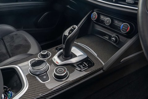 Alfa Romeo Stelvio 2.9 V6 Quadrifoglio 13