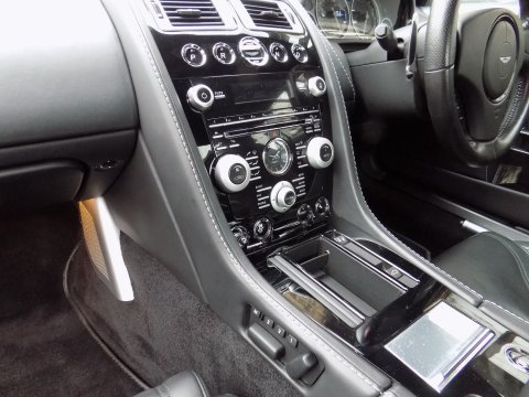 Aston Martin DBS 6.0 V12 Carbon Black Edition T-TronicII Euro 5 2