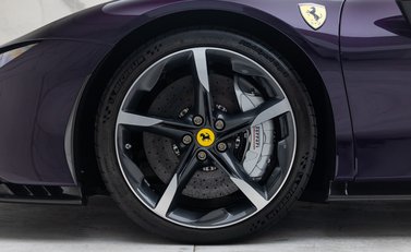 Ferrari SF90 Spider 37