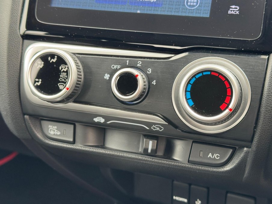 2017 Honda Jazz — image 22