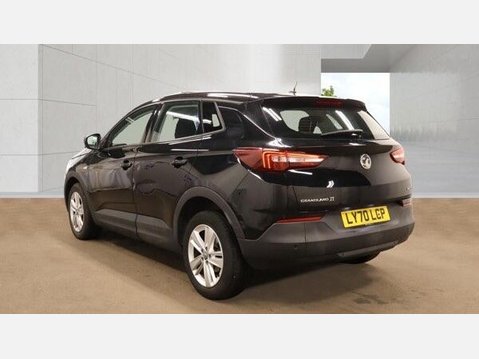 Vauxhall Grandland X 1.2 Turbo SE Euro 6 (s/s) 5dr 4