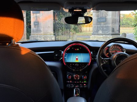 Mini Hatch COOPER CLASSIC 52