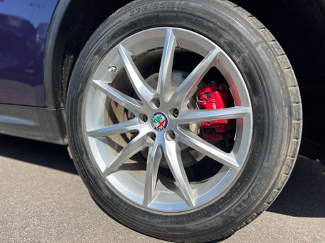 Alfa Romeo Stelvio 2.0T Speciale SUV 5dr Petrol Auto Q4 AWD Euro 6 (s/s) (280 ps) 8