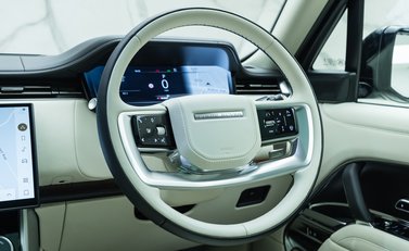 Land Rover Range Rover P530 Autobiography LWB (7 Seat) 21