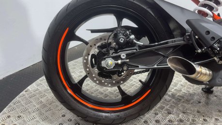 KTM RC 390 2024 1K VERY CLEAN A2 READY SPORTS BIKE 390CC 13