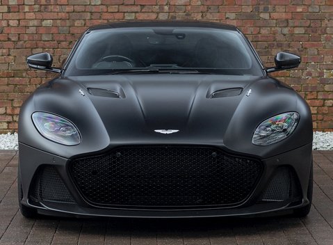 Aston Martin DBS Superleggera 4