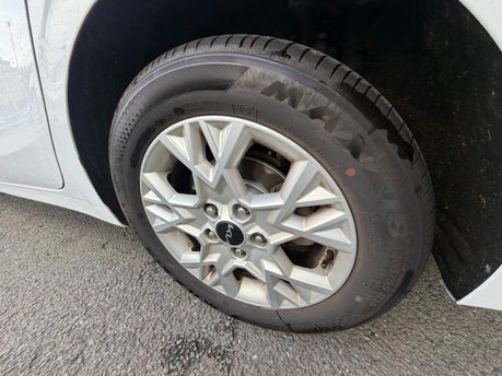 Kia Ceed CRDI 2 NAV ISG MHEV 8