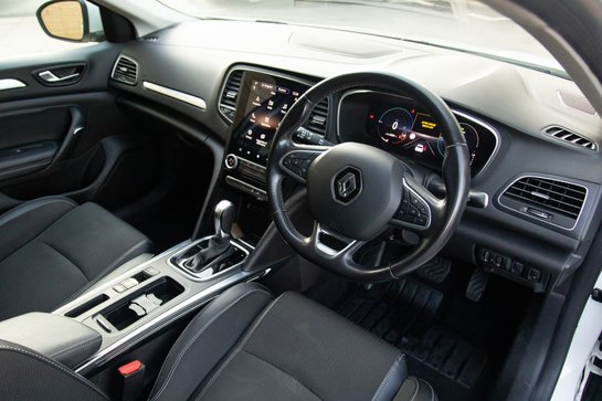 Renault Megane ICONIC E-TECH