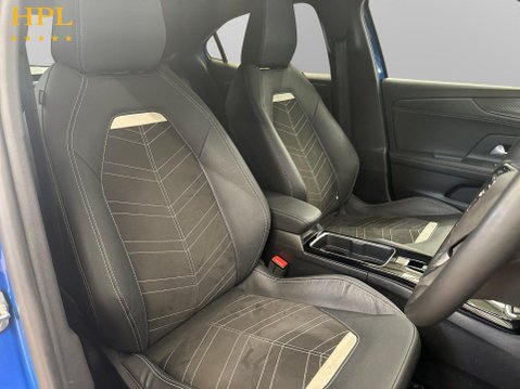 Vauxhall Mokka Electric 54kWh Ultimate SUV 5dr Electric Auto (Long Range) (156 ps) Air Con - Blueto 11