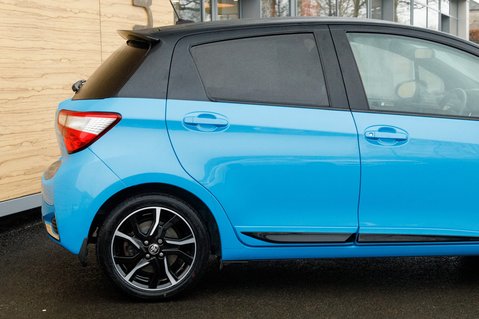 Toyota Yaris VVT-I BI-TONE 7