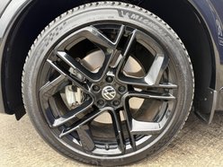 Volkswagen Tiguan 1.5 TSI eHybrid 19.7kWh R-Line SUV 5dr Petrol Plug-in Hybrid DSG Euro 6 (s/ 17