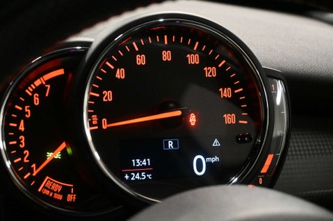 Mini Hatch 1.5 Cooper Sport Auto 5dr 15