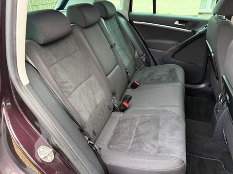 Volkswagen Tiguan 2.0 TDI BlueMotion Tech SE DSG 4WD Euro 5 (s/s) 5dr 20