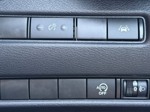 Nissan Juke 1.0 DiG-T 114 N-Connecta 5dr DCT 33