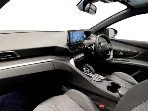Peugeot 3008 1.2 PureTech Allure Premium + SUV 5dr Petrol EAT Euro 6 (s/s) (130 ps) Air 15