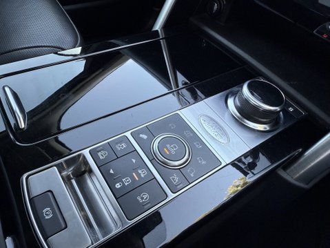 Land Rover Discovery SDV6 HSE LUXURY 44