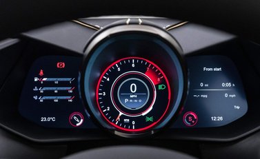 Aston Martin DBS Superleggera 14