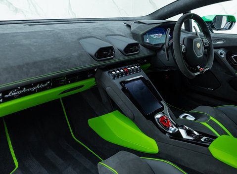 Lamborghini Huracan Tecnica 18