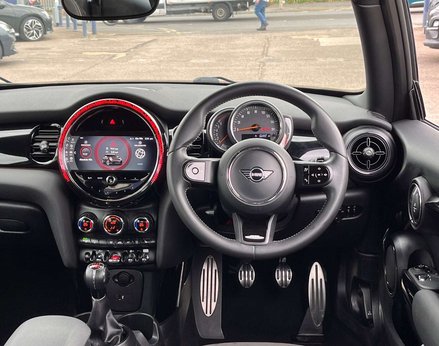 Mini Hatch 1.5 Cooper Sport 3dr 19