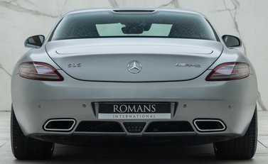 Mercedes-Benz SLS AMG 11