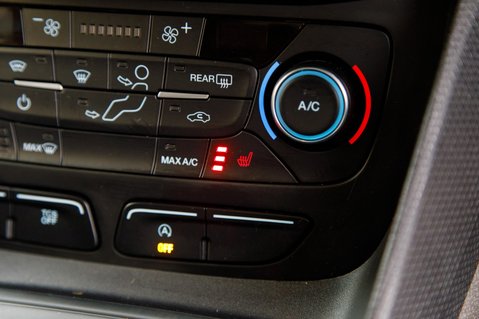 Ford Tourneo Connect TITANIUM TDCI 25