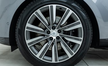 Land Rover Range Rover P550e Autobiography 29