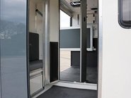 Renault Master DEMO MODEL 3.5 TON ADVANCE 150 AUTO STALLION BUILD SEEKER HORSEBOX REAR BED 34