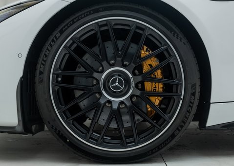 Mercedes-Benz SL Class SL63 AMG PERFORMANCE 