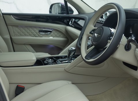 Bentley Bentayga V8 AZURE 13