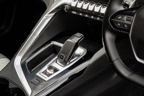 Peugeot 3008 PURETECH S/S ALLURE 34