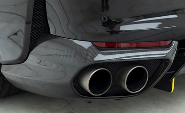 Ferrari 812 Superfast 26