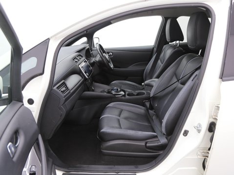 Nissan LEAF 40kWh Tekna Auto 5dr 22