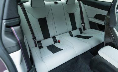 BMW M4 COMPETITION 17