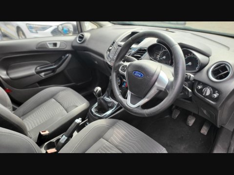 Ford Fiesta ZETEC 13