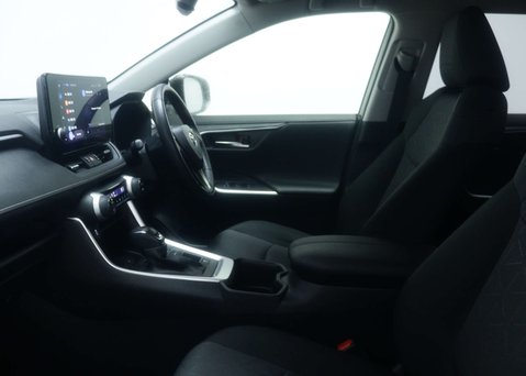 Toyota Rav4 2.5 RAV4 Design HEV 4x2 CVT 5dr 43