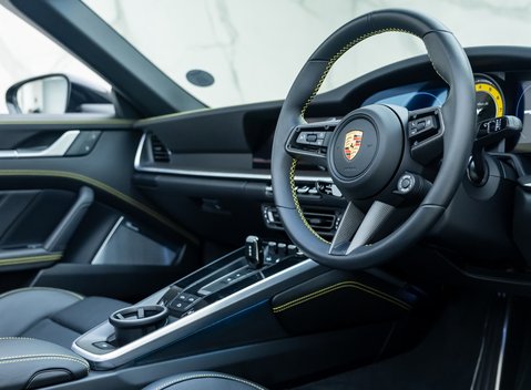 Porsche 911 Turbo S Cabriolet (992) 13