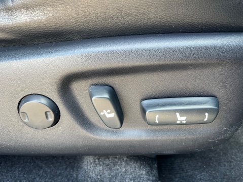 Toyota Rav 4 D-4D INVINCIBLE 19