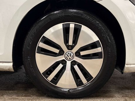 Volkswagen Golf e-Golf 5dr 4