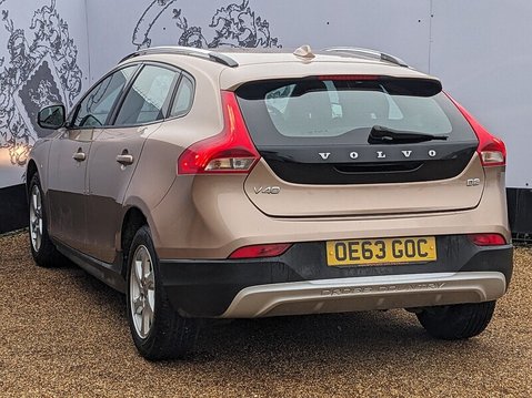 Volvo V40 D2 CROSS COUNTRY SE 7
