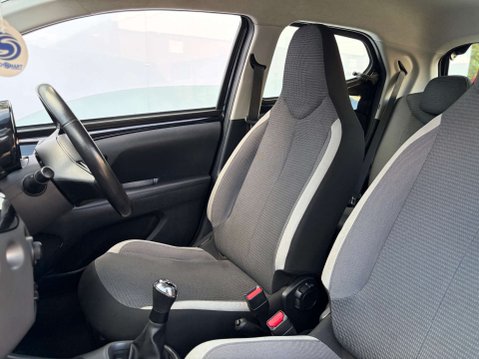 Toyota Aygo 1.0 Aygo X-Play TSS VVT-i 5dr 49