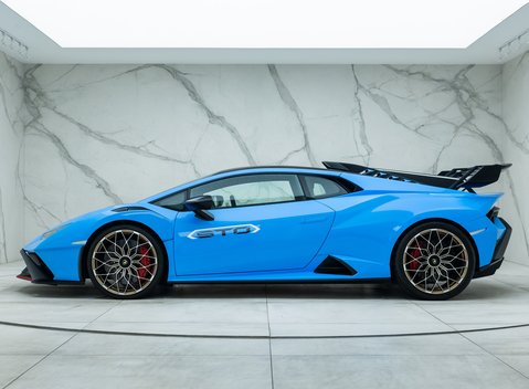 Lamborghini Huracan STO 5