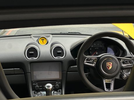 Porsche 718 Cayman CAYMAN GTS 55