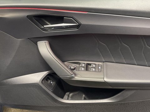 Cupra Leon 1.4 eHybrid 12.8kWh VZ2 Estate 5dr Petrol Plug-in Hybrid DSG Euro 6 (s/s) ( 25