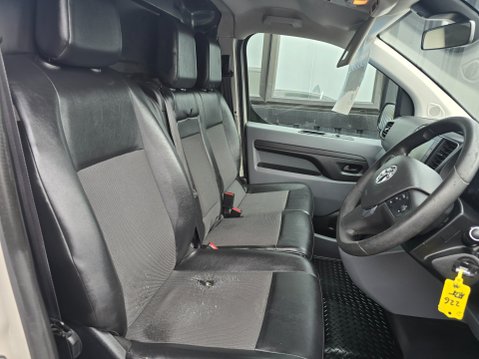 Vauxhall Vivaro L1H1 2700 SPORTIVE S/S 8
