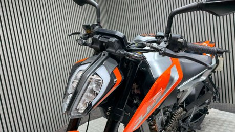 KTM Duke 2018 33K SPARES OR REPAIR PROJECT BIKE 790CC NAKED 18