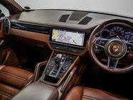 Porsche Cayenne 3.0T V6 SUV 5dr Petrol TiptronicS 4WD Euro 6 (s/s) (340 ps) 8