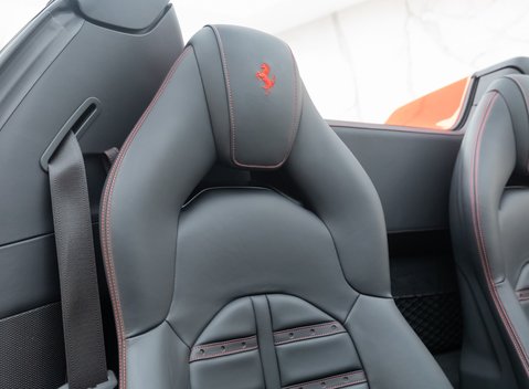 Ferrari F8 Spider 15