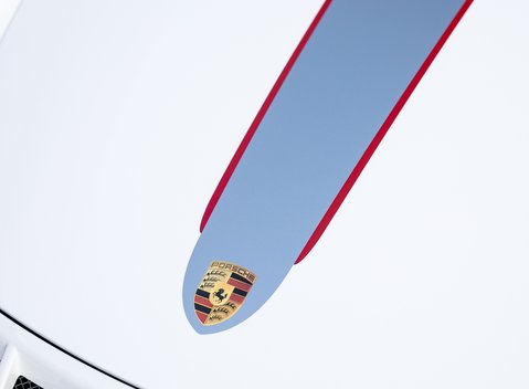 Porsche 911 GT3 RS 4.0 LHD 25