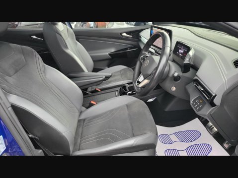 Volkswagen Id.5 Pro 77kWh Style Auto 5dr 16