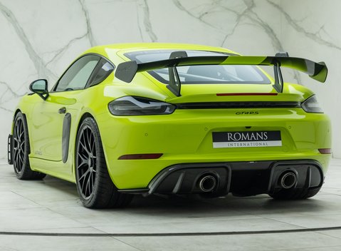 Porsche Cayman GT4 RS (718) 10